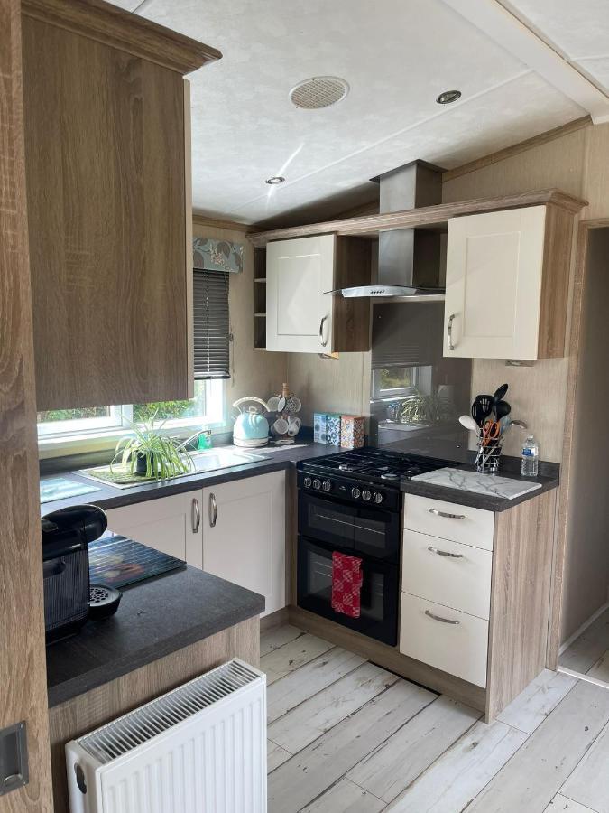 Fern Lodge With Hot Tub Stonham Aspall Exterior photo