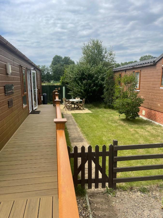 Fern Lodge With Hot Tub Stonham Aspall Exterior photo