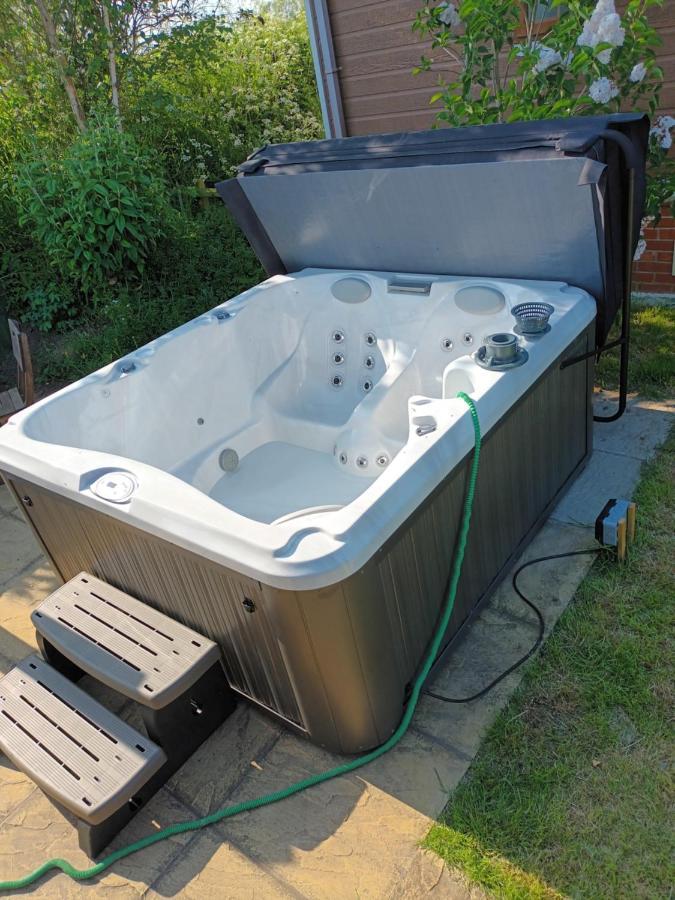 Fern Lodge With Hot Tub Stonham Aspall Exterior photo